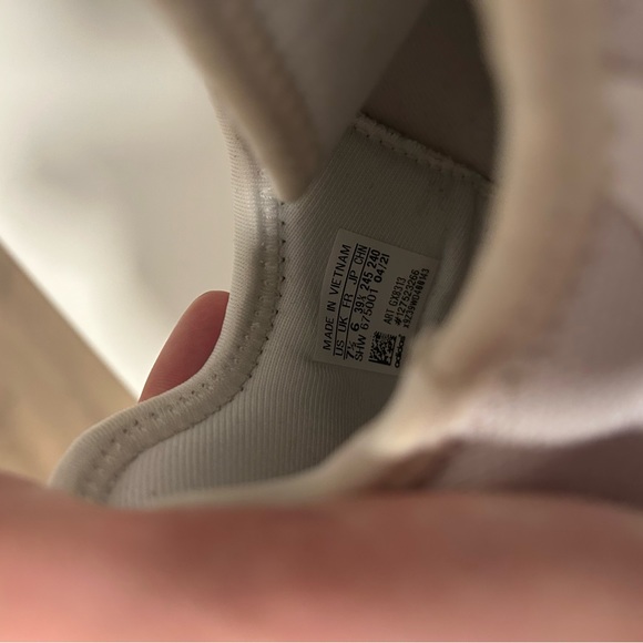 Adidas Women NMD R1 White - Picture 2 of 6